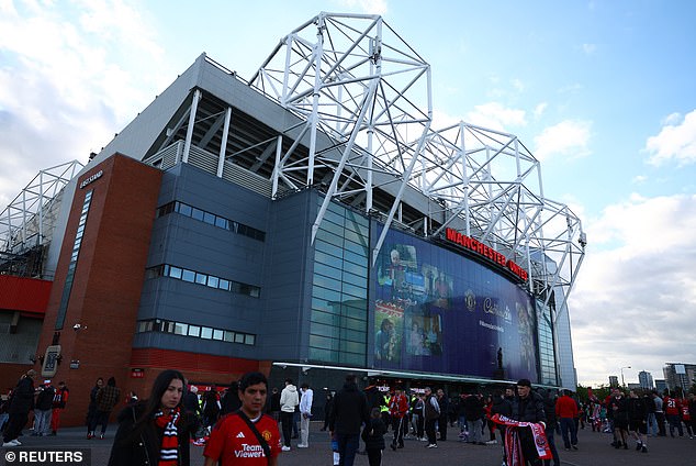 Manchester United selects renowned architect Sir Norman Foster to craft a masterplan for Old Trafford’s surrounding area, creating a new football destination in Manchester