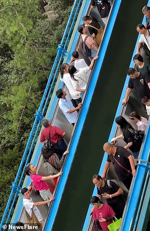 China Unveils Massive 350-Meter Escalator at Tianyu Mountain in Zhejiang Province to Enhance Tourist Experience with Mist-Spraying Feature