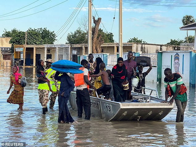 Northern Nigeria’s Maiduguri Devastated by Floods, Resulting in Prison Breaks, Destruction of Infrastructure, and Severe Humanitarian Challenges