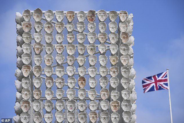 Visitors to Trafalgar Square Grapple with Mixed Emotions Over Teresa Margolles’ Plinth Installation That Features Transgender and Non-Binary Face Casts