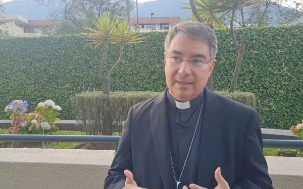 Bishop Oscar Cantú of San Jose recounts the moving experience at his father’s deathbed that reinforced his faith in the Eucharist and shaped his ministry