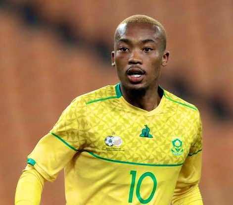 Kaizer Chiefs came close to signing Khanyisa Mayo before CR Belouizdad sealed the deal in a R20 million transfer from Cape Town City