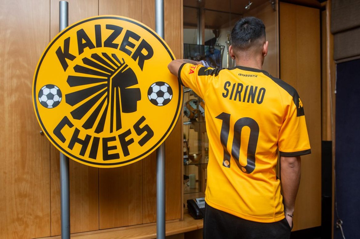 Kaizer Chiefs Introduce New Defender Thabo Mokoena as Squad Prepares for Upcoming Match Against Sundowns in Soweto