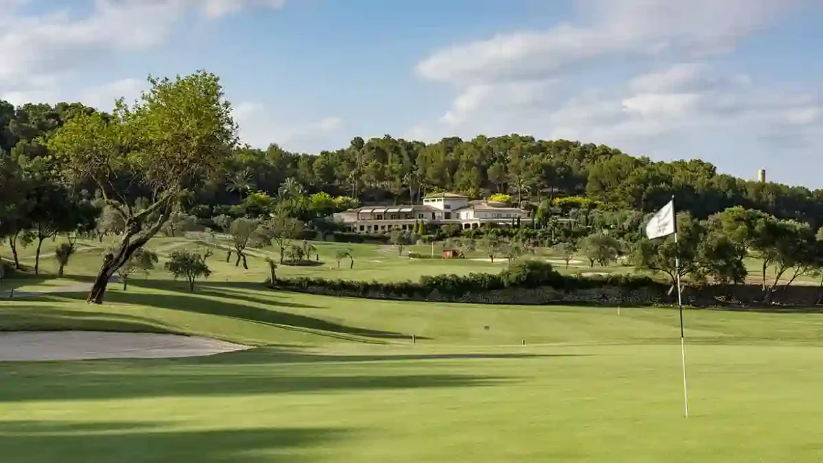 Tragedy strikes as 61-year-old British tourist found unconscious and later dies at Majorca’s Son Muntaner Golf Course, cause under investigation