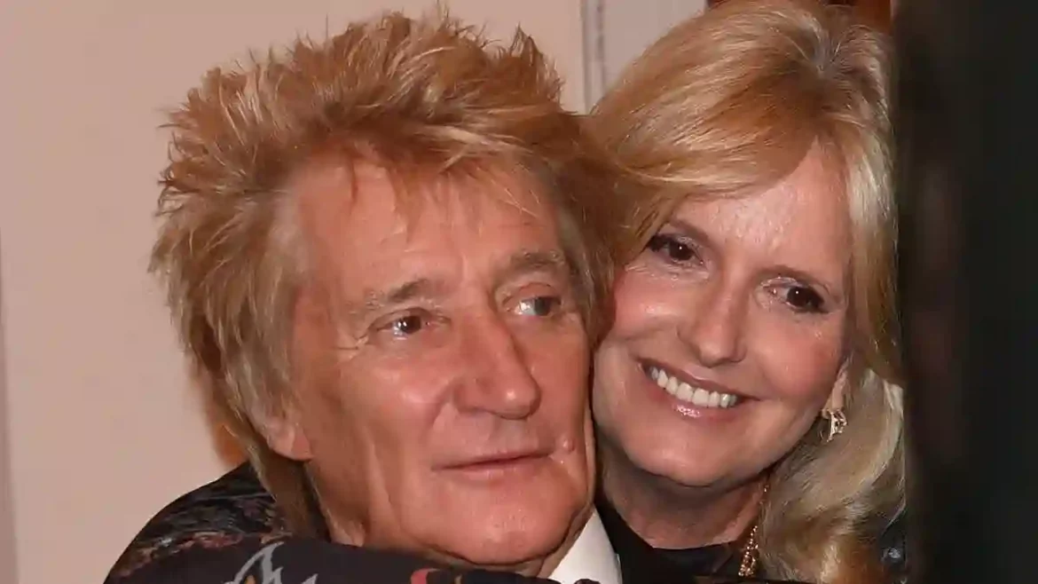 Penny Lancaster serenades Sir Rod Stewart with “Hopelessly Devoted To You” at London event, shutting down rumors of marriage troubles