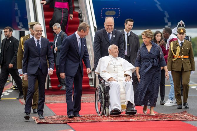 Pope Francis Kicks Off European Tour in Luxembourg, Urging Local Politicians to Embrace Spiritual Values Amidst Declining Religious Adherence