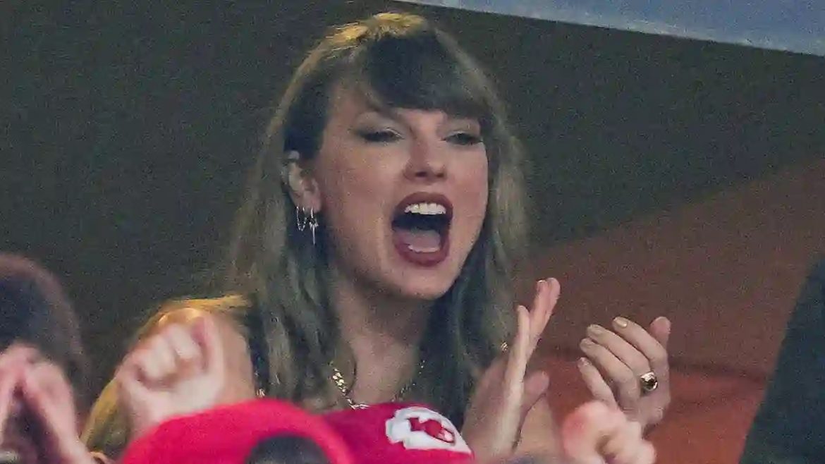 Kansas City Chiefs Embrace Taylor Swift’s Return with a Tribute to Her Music as She Attends Their Opener Against the Baltimore Ravens