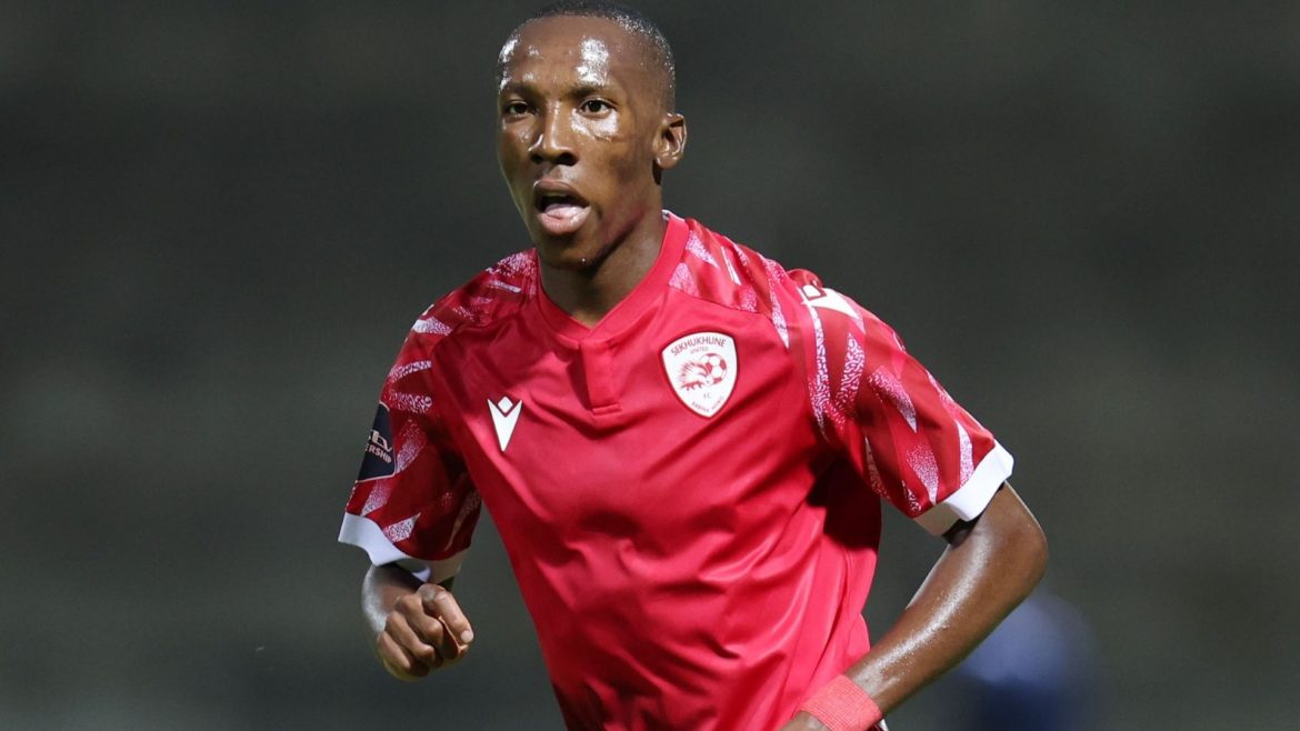 Elias Mokwana Captivates European Scouts with Stellar Performances for Bafana Bafana and Esperance in Tunisia as He Aims for New Opportunities