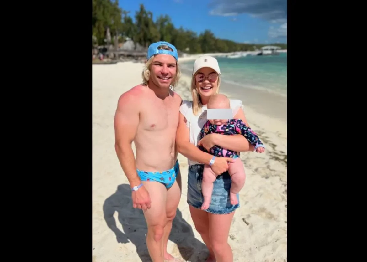 Springboks Star Faf de Klerk Celebrates Quality Family Time in Mauritius as He Posts Adorable Photos with His Wife and Daughter