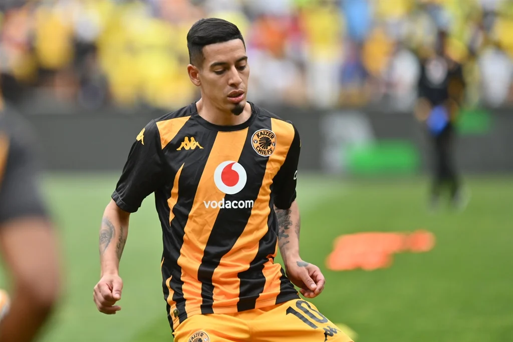 Kaizer Chiefs Star Gaston Sirino Faces Race Against Time to Recover from Injury Ahead of Carling Knockout Cup Clash in Johannesburg