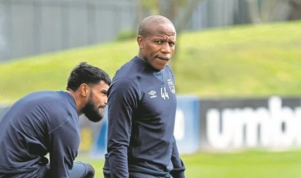 Midfielder Fortune Makaringe Reveals the Transformative Role of Lebogang Manyama as Assistant Coach at Cape Town City FC