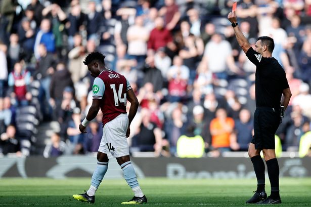 Mohammed Kudus’ Frustrating Season Takes a Turn for the Worse as He Receives Red Card in West Ham’s London Derby Against Tottenham Hotspur