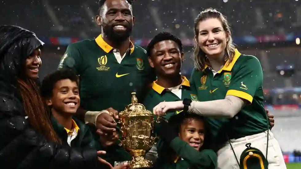 Springbok Captain Siya Kolisi and Rachel Reveal Their Divorce in a Heartfelt Statement, Leaving South Africa to Process the End of a Symbolic Relationship