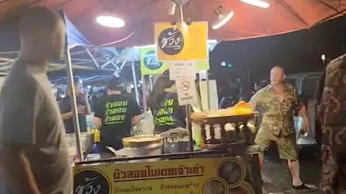 British Tourist Ignites Controversy by Ignoring No Smoking Signs and Provoking Street Food Stall Staff in Chiang Mai